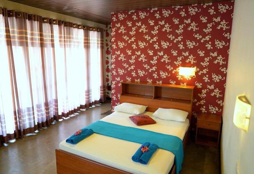 Cameră Triplă Standard cu Balcon, Pub Ceylon Hostel