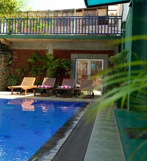 Cameră de lux  Interior, Pub Ceylon Hostel