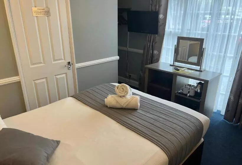 スタンダードルーム, Corner House Hotel Gatwick With Bookable Holiday Parking