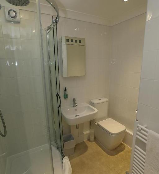 Номер Deluxe, Corner House Hotel Gatwick With Bookable Holiday Parking