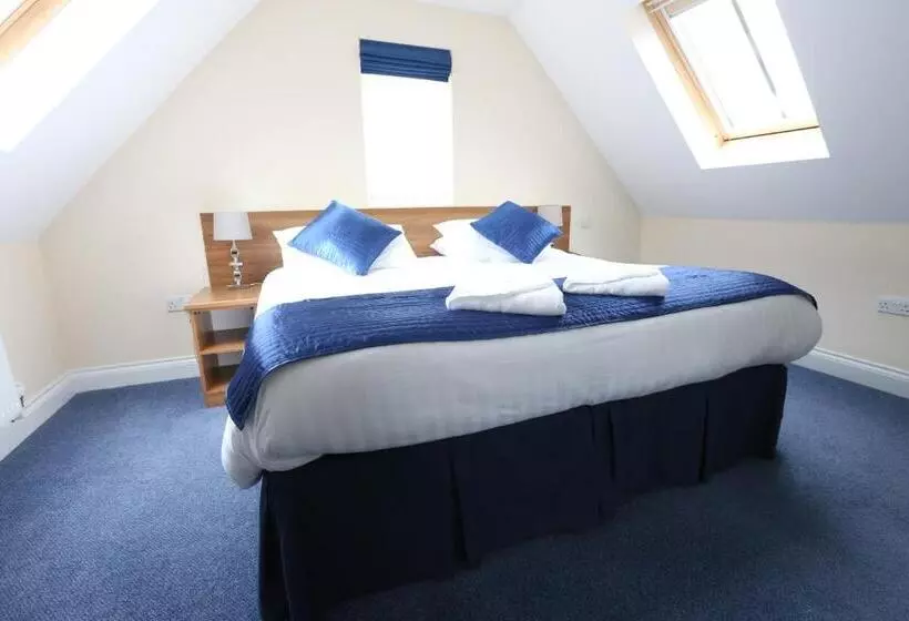 デラックスルーム, Corner House Hotel Gatwick With Bookable Holiday Parking