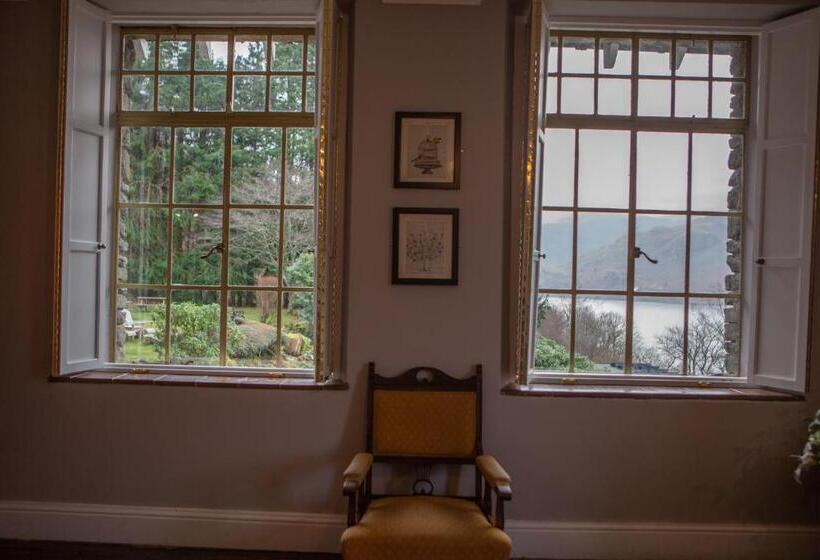 Suite with lake view, Haweswater Hotel