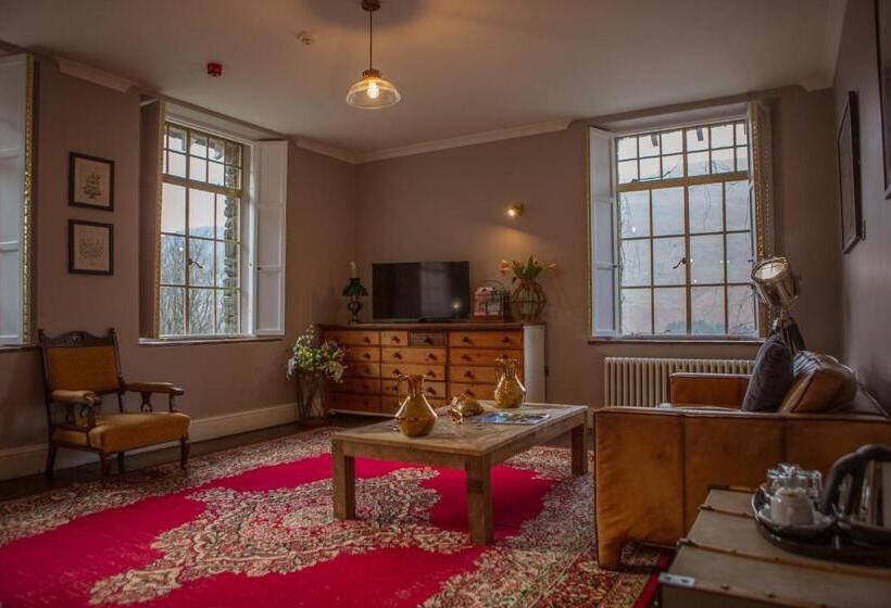 Suite with lake view, Haweswater Hotel