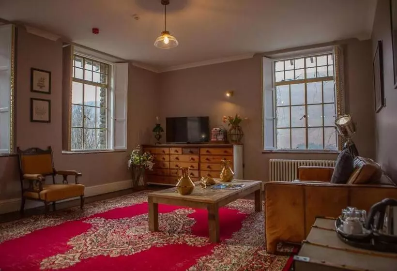 Suite with lake view, Haweswater Hotel
