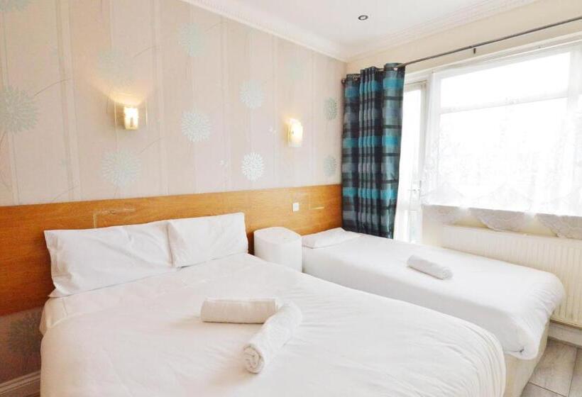 基本三人间, Anchor Guest House