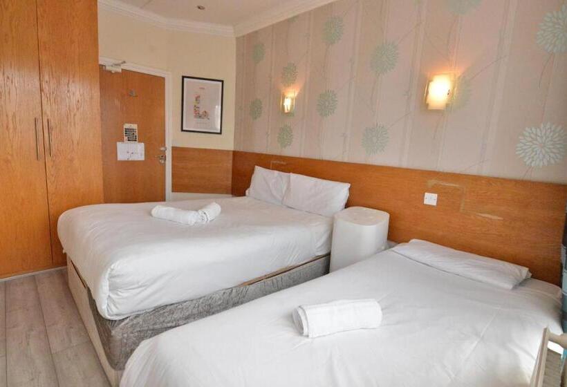 Трехместный Номер Базовый, Anchor Guest House
