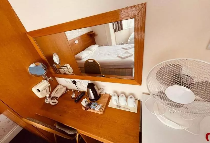 スタンダード4人部屋, Anchor Guest House