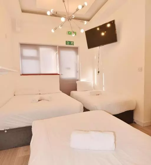 ファミリールーム, Anchor Guest House