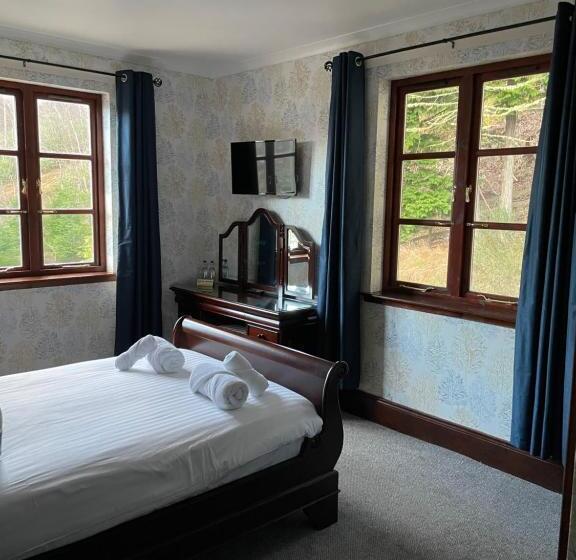 Номер Стандарт Вид на Озеро, Craigdarroch