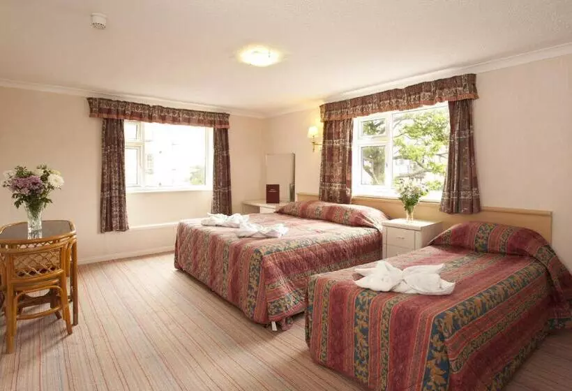 Family Room, Denewood