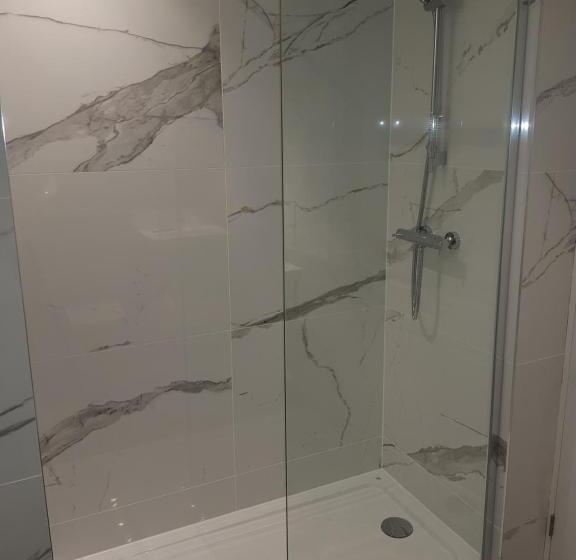 חדר אקזקיוטיב, Heywood Spa