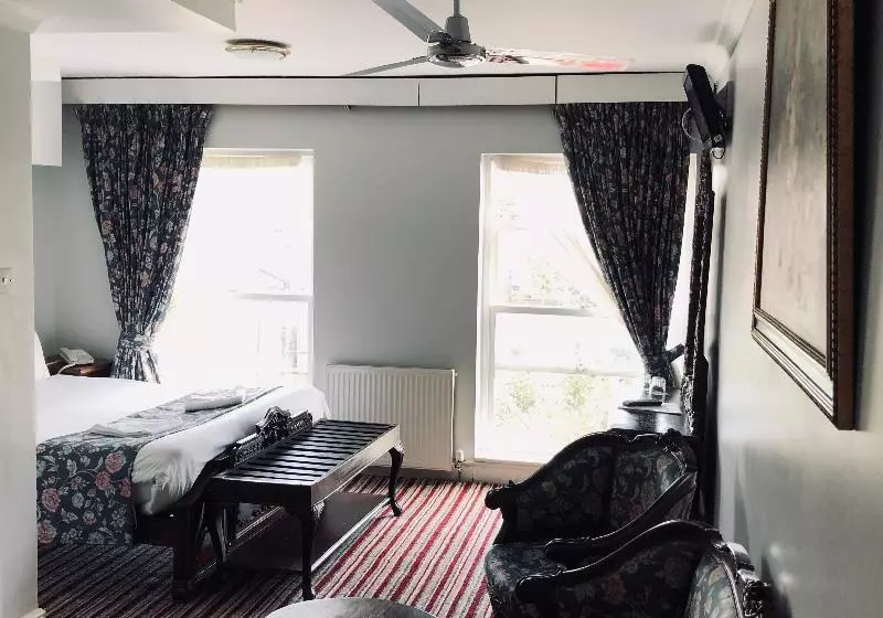 デラックスルーム, My Place