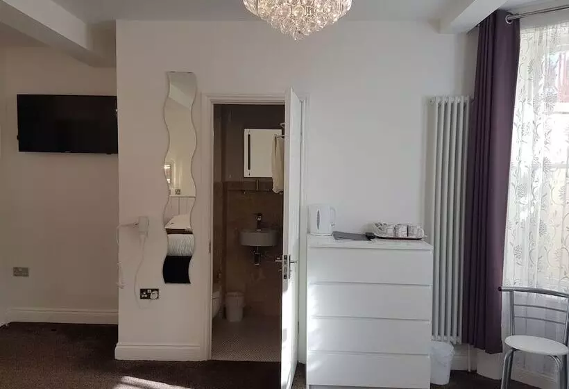 スタンダード４人部屋, St George Hotel Great Yarmouth