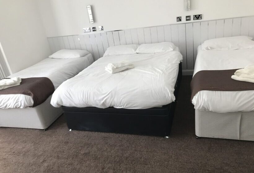חדר סטנדרט לארבעה, St George Hotel Great Yarmouth