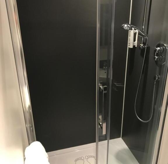 Номер Deluxe, Buchan