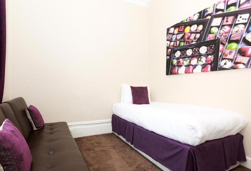 Семейный Номер, The Chocolate Box