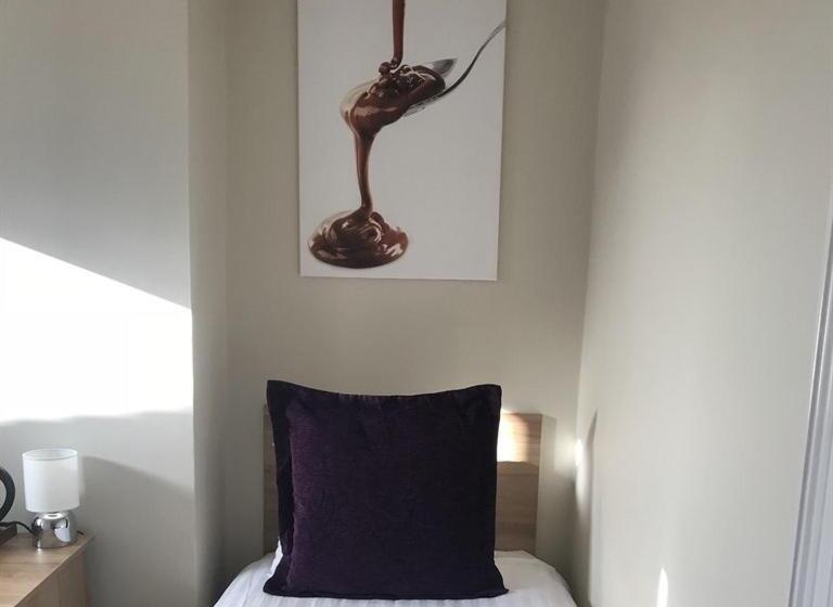 Номер Стандарт Вид на Сад, The Chocolate Box