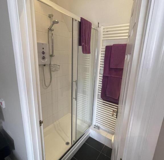 Дом 1 Спальня, The Chocolate Box