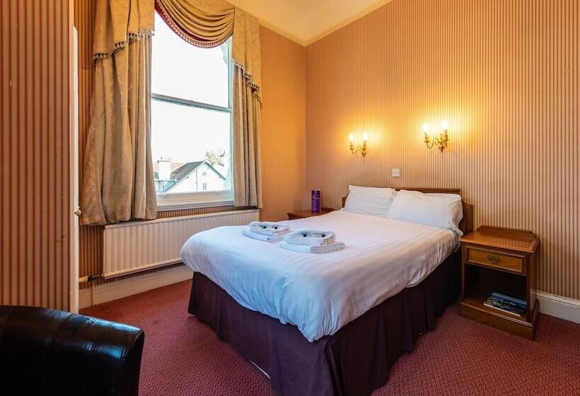 高级大房间, The Dene