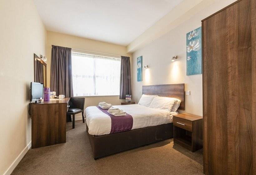 高级大房间, The Dene