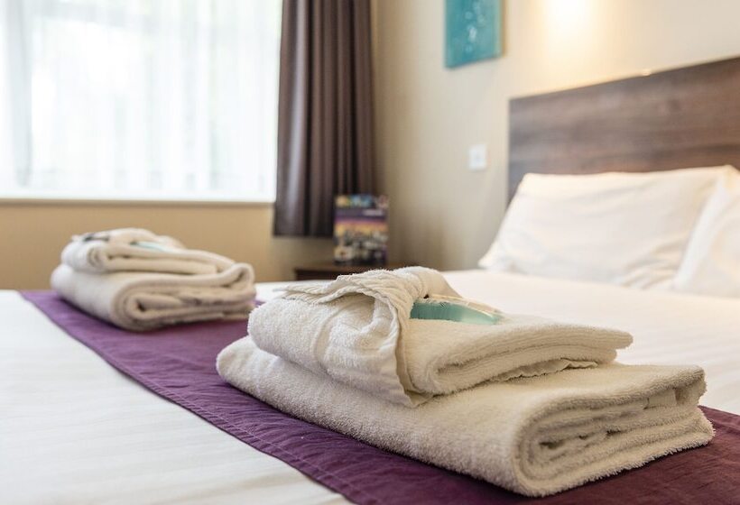 高级大房间, The Dene