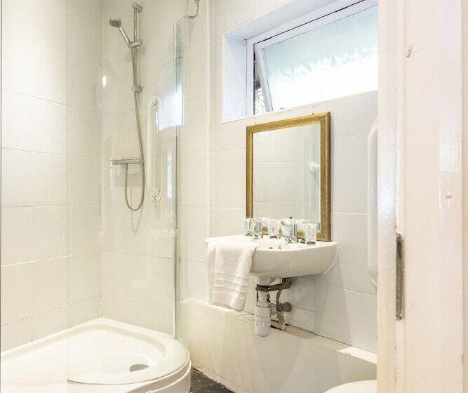 行政房间, The Dene