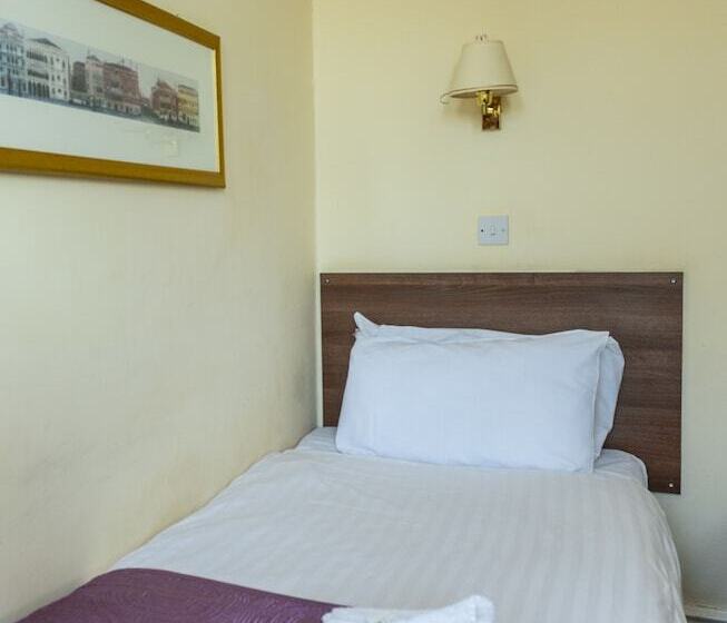 标准单人间, The Dene