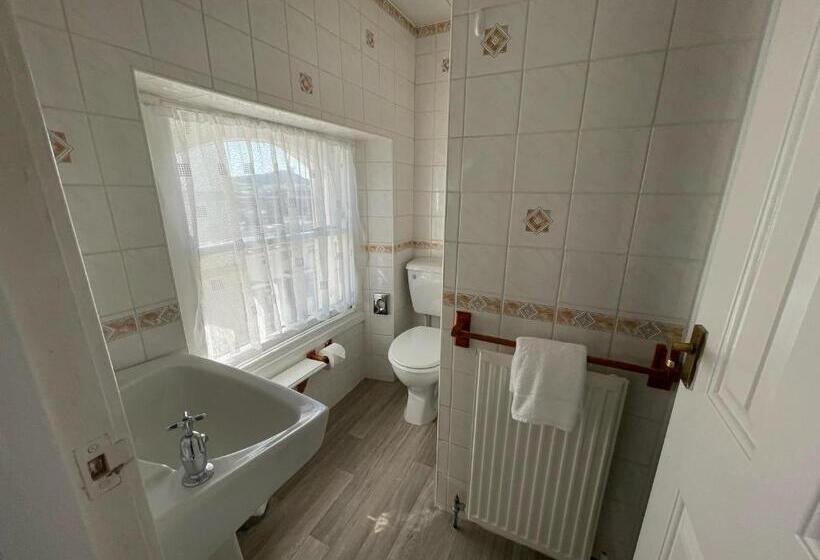 Номер Стандарт Индивидуальный, The Shelbourne   Exclusivley For Adults