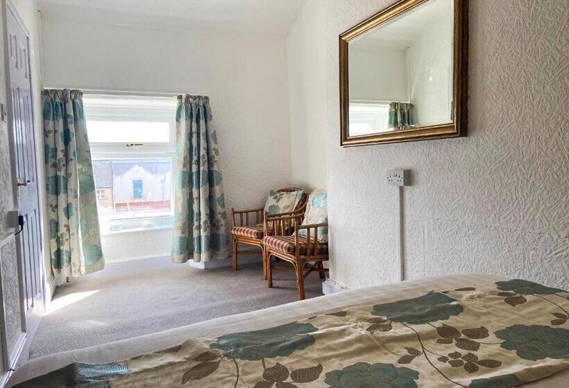 Номер Стандарт, The Shelbourne   Exclusivley For Adults