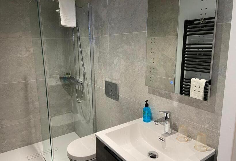 Люкс Deluxe Вид на Море, The Shelbourne   Exclusivley For Adults