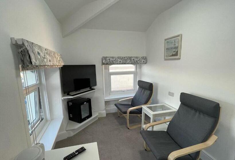 Номер Deluxe Вид на Море, The Shelbourne   Exclusivley For Adults