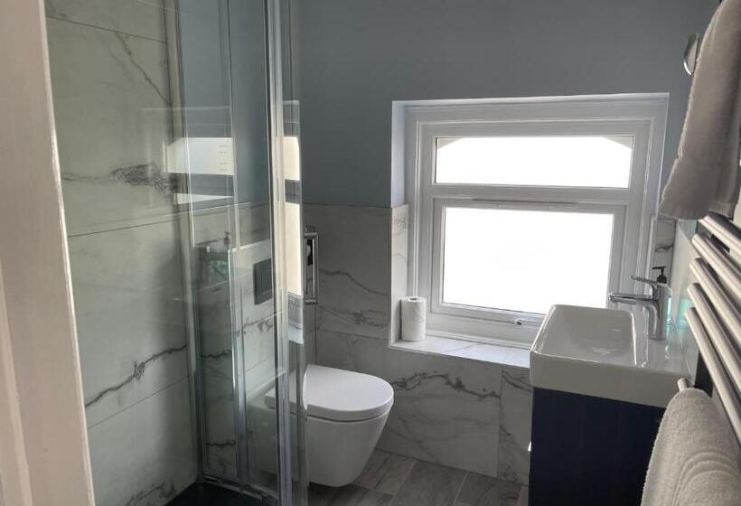 Номер Стандарт Боковой Вид на Море, The Shelbourne   Exclusivley For Adults