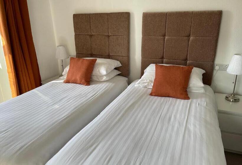 חדר סטנדרט צדדי נוף לים, The Shelbourne   Exclusivley For Adults