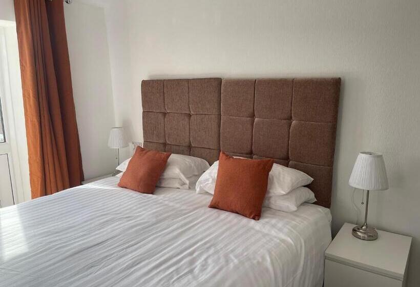 Номер Стандарт Боковой Вид на Море, The Shelbourne   Exclusivley For Adults