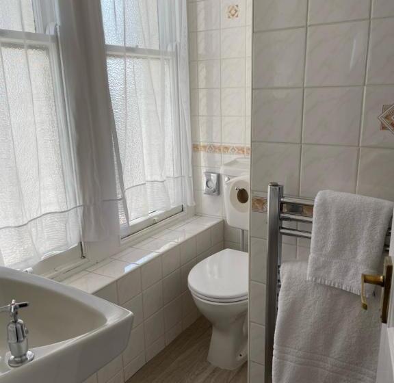 Номер Стандарт Вид на Море, The Shelbourne   Exclusivley For Adults