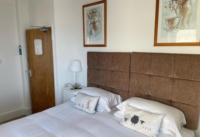 חדר סטנדרט נוף לים, The Shelbourne   Exclusivley For Adults