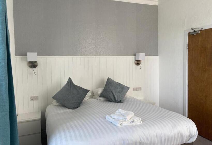 Номер Стандарт Боковой Вид на Море, The Shelbourne   Exclusivley For Adults