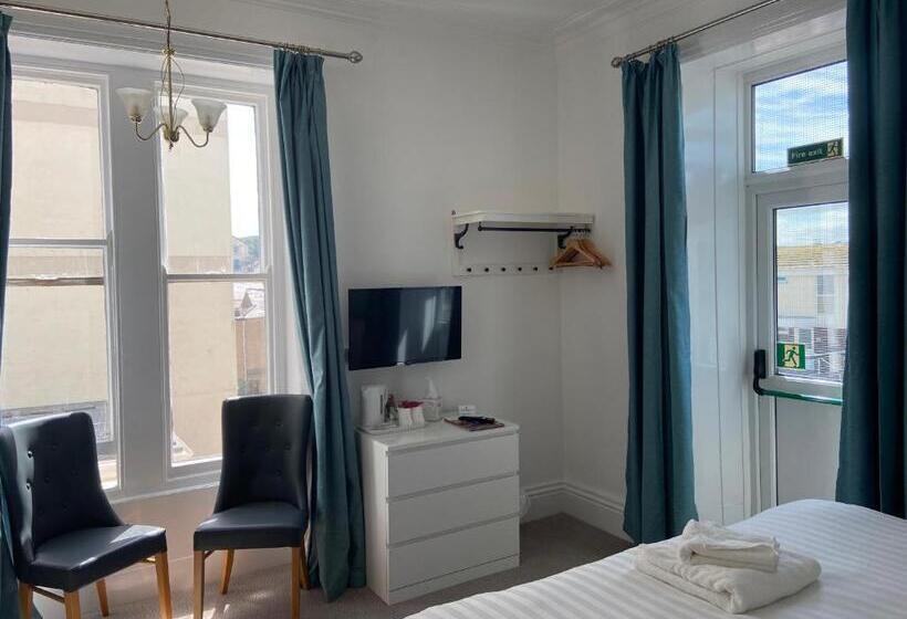 Номер Стандарт Боковой Вид на Море, The Shelbourne   Exclusivley For Adults