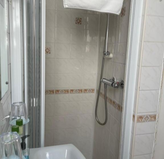 Стандартный Номер Кровать Кинг, The Shelbourne   Exclusivley For Adults