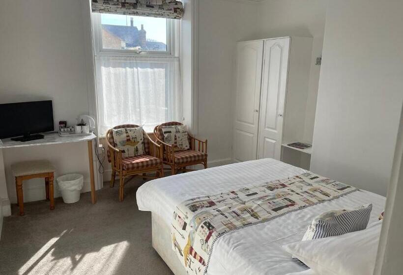 Номер Стандарт, The Shelbourne   Exclusivley For Adults