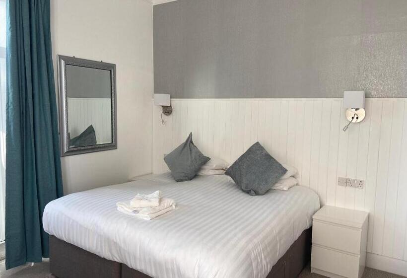 Номер Стандарт Боковой Вид на Море, The Shelbourne   Exclusivley For Adults