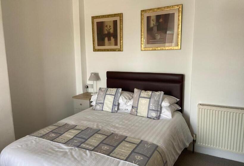 Номер Стандарт, The Shelbourne   Exclusivley For Adults