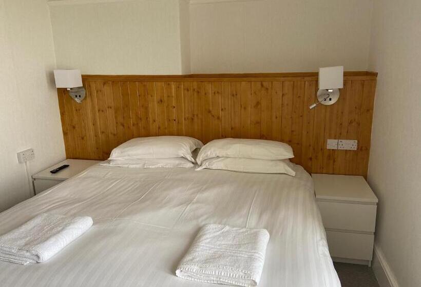 Номер Стандарт Вид на Море, The Shelbourne   Exclusivley For Adults