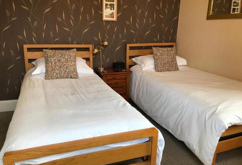 标准间, West End Guest House