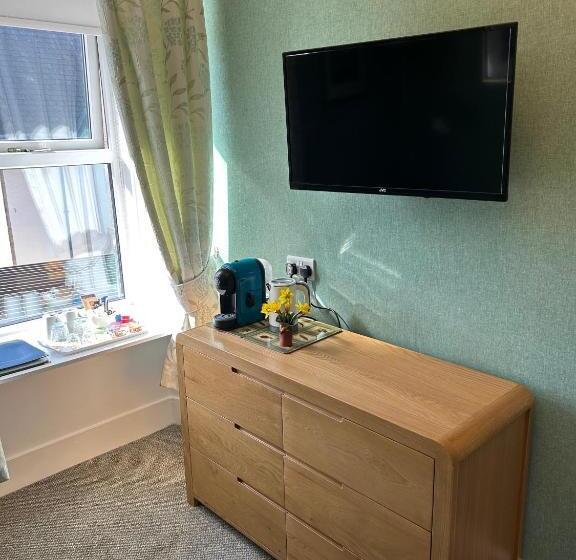 Номер Стандарт, West End Guest House