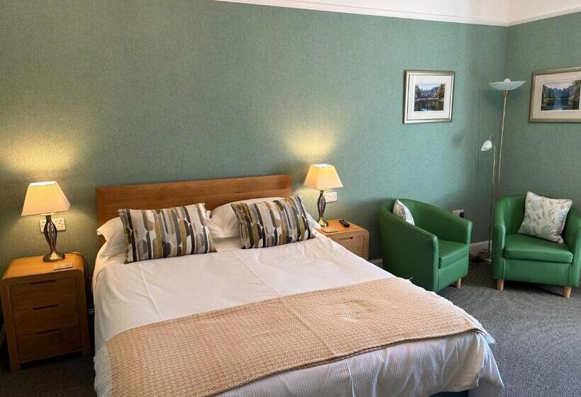 标准间, West End Guest House