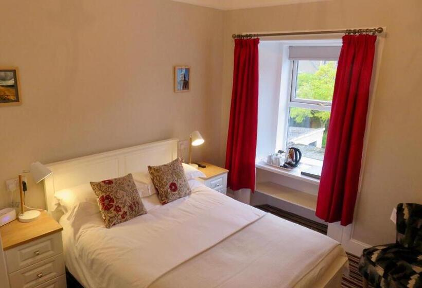 标准间, West End Guest House