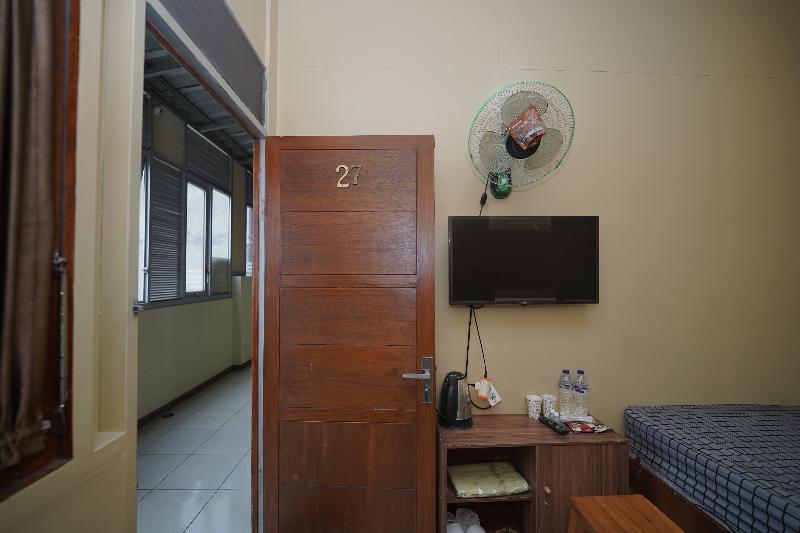 标准间, West End Guest House