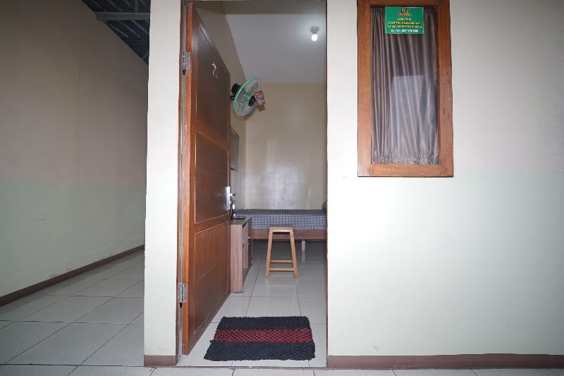 标准间, West End Guest House