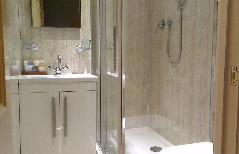 标准间, Orestone Manor